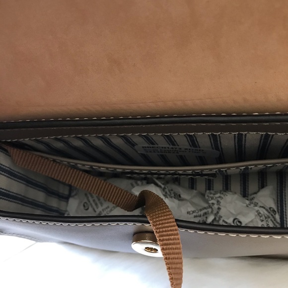Dooney & Bourke - Picture 8 of 10